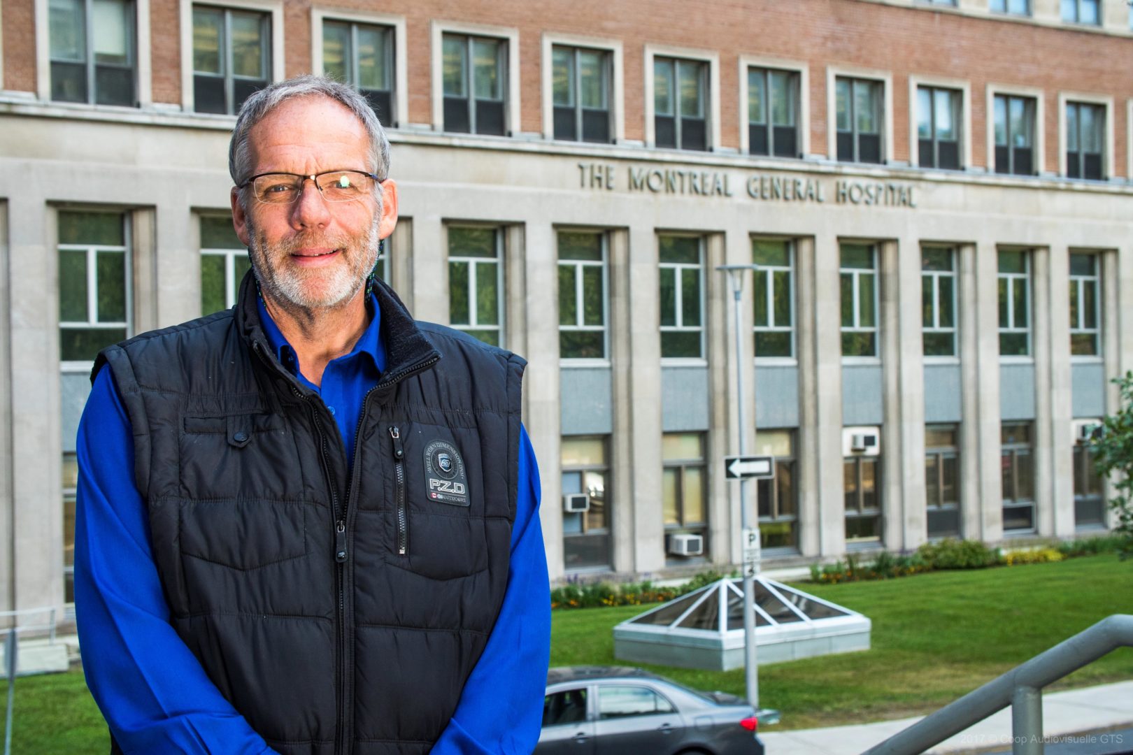 Steve in front of the Montreal General Hospital